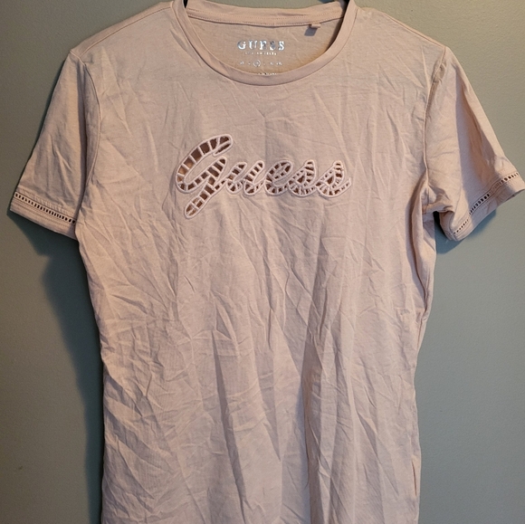 Guess T-shirt Size Medium - Picture 2 of 5